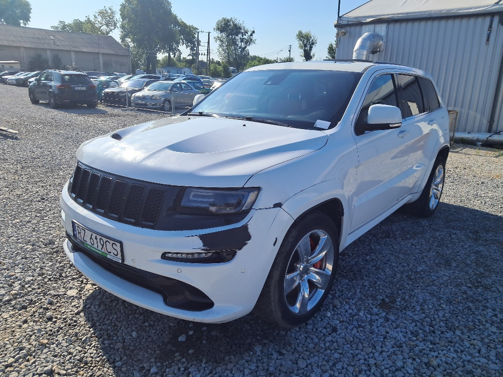JEEP GRAND CHEROKEE SRT SUV - Visureigis: foto 2 JEEP GRAND CHEROKEE SRT SUV - Visureigis: foto 2