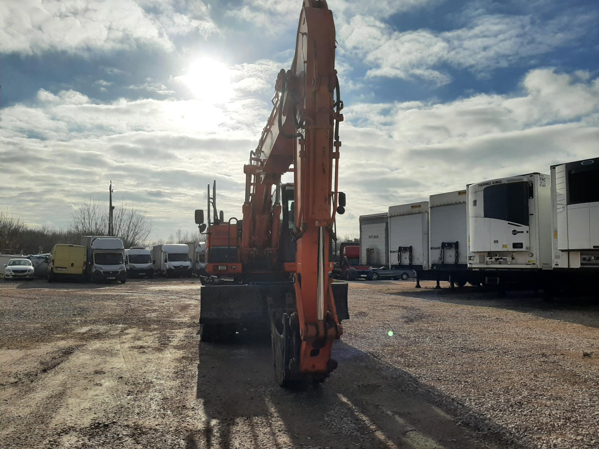 Koparka kołowa Doosan DX190W-3 2014 - 9261 mtg - silnik sprawny - Ratinis ekskavatorius: foto 3 Koparka kołowa Doosan DX190W-3 2014 - 9261 mtg - silnik sprawny - Ratinis ekskavatorius: foto 3