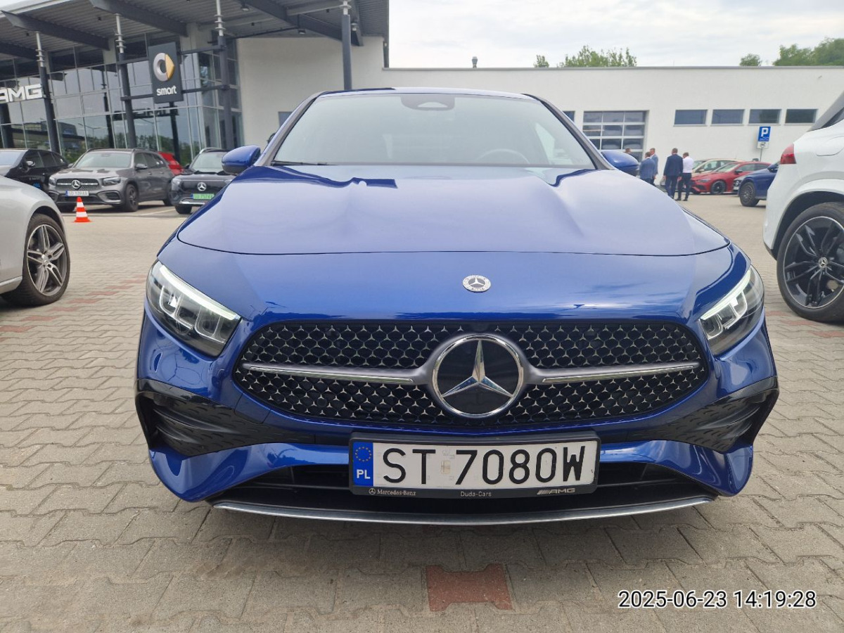 MERCEDES BENZ A 200 HATCHBACK - Hečbekas: foto 3 MERCEDES BENZ A 200 HATCHBACK - Hečbekas: foto 3