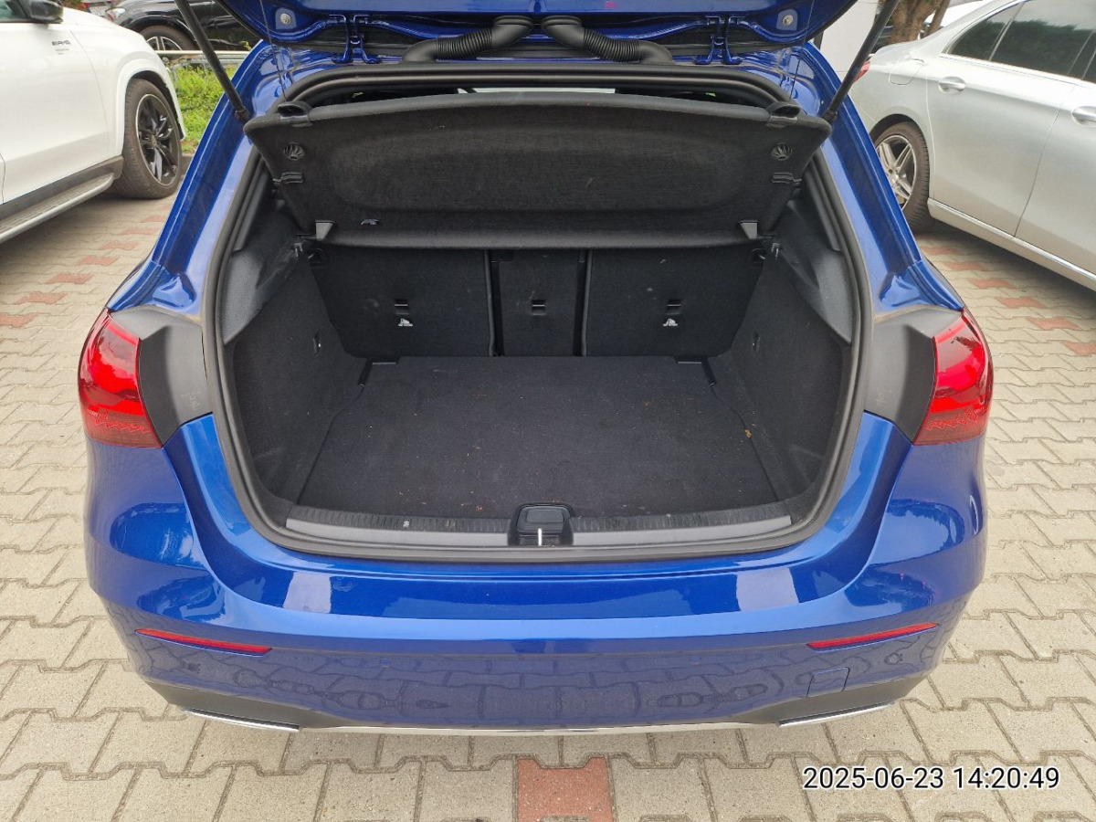 MERCEDES BENZ A 200 HATCHBACK - Hečbekas: foto 5 MERCEDES BENZ A 200 HATCHBACK - Hečbekas: foto 5
