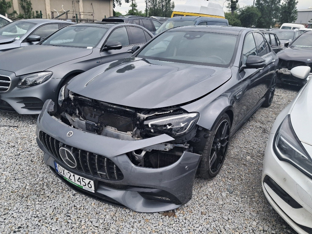 MERCEDES BENZ AMG E63S SEDAN - Sedanas: foto 3 MERCEDES BENZ AMG E63S SEDAN - Sedanas: foto 3