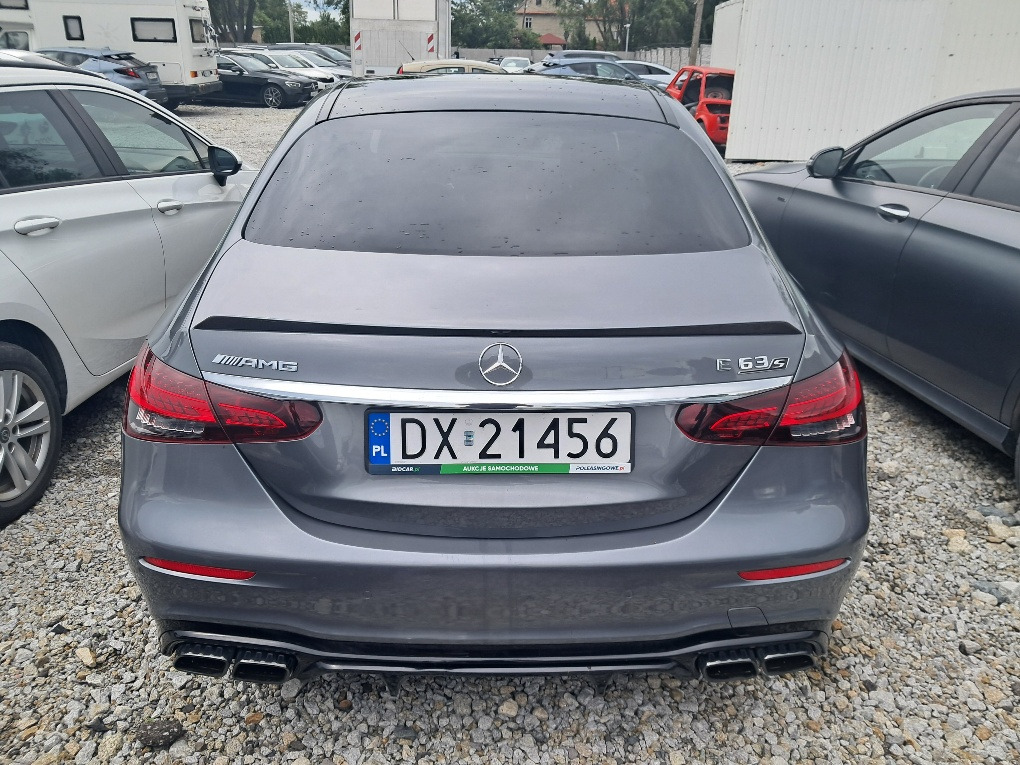MERCEDES BENZ AMG E63S SEDAN - Sedanas: foto 5 MERCEDES BENZ AMG E63S SEDAN - Sedanas: foto 5
