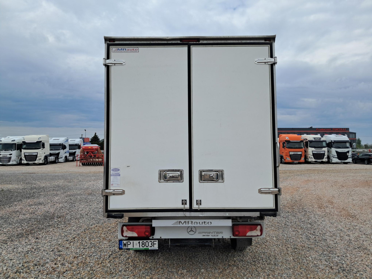 MERCEDES BENZ SPRINTER CHŁODNIA/IZOTERMA - Furgonas šaldytuvas: foto 5 MERCEDES BENZ SPRINTER CHŁODNIA/IZOTERMA - Furgonas šaldytuvas: foto 5