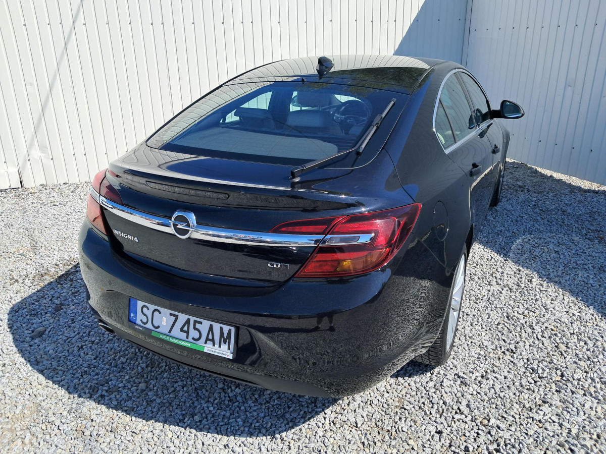 OPEL INSIGNIA HATCHBACK - Hečbekas: foto 4 OPEL INSIGNIA HATCHBACK - Hečbekas: foto 4