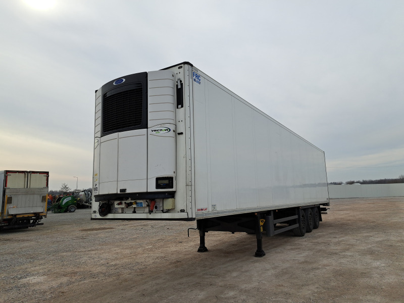 SCHMITZ CARGOBULL SCB*S3B CHŁODNIA - Refrižeratorius priekaba: foto 2 SCHMITZ CARGOBULL SCB*S3B CHŁODNIA - Refrižeratorius priekaba: foto 2