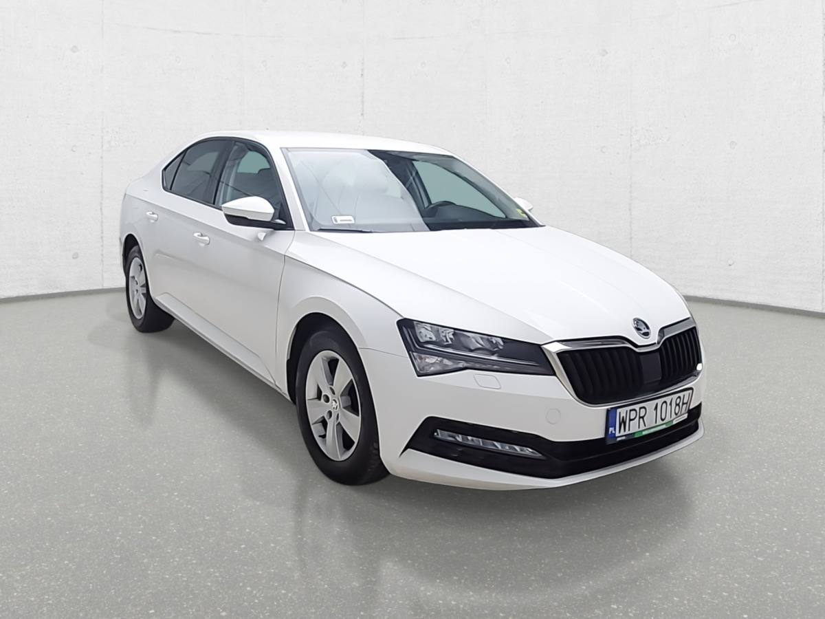 SKODA SUPERB SEDAN - Lengvasis automobilis: foto 2 SKODA SUPERB SEDAN - Lengvasis automobilis: foto 2