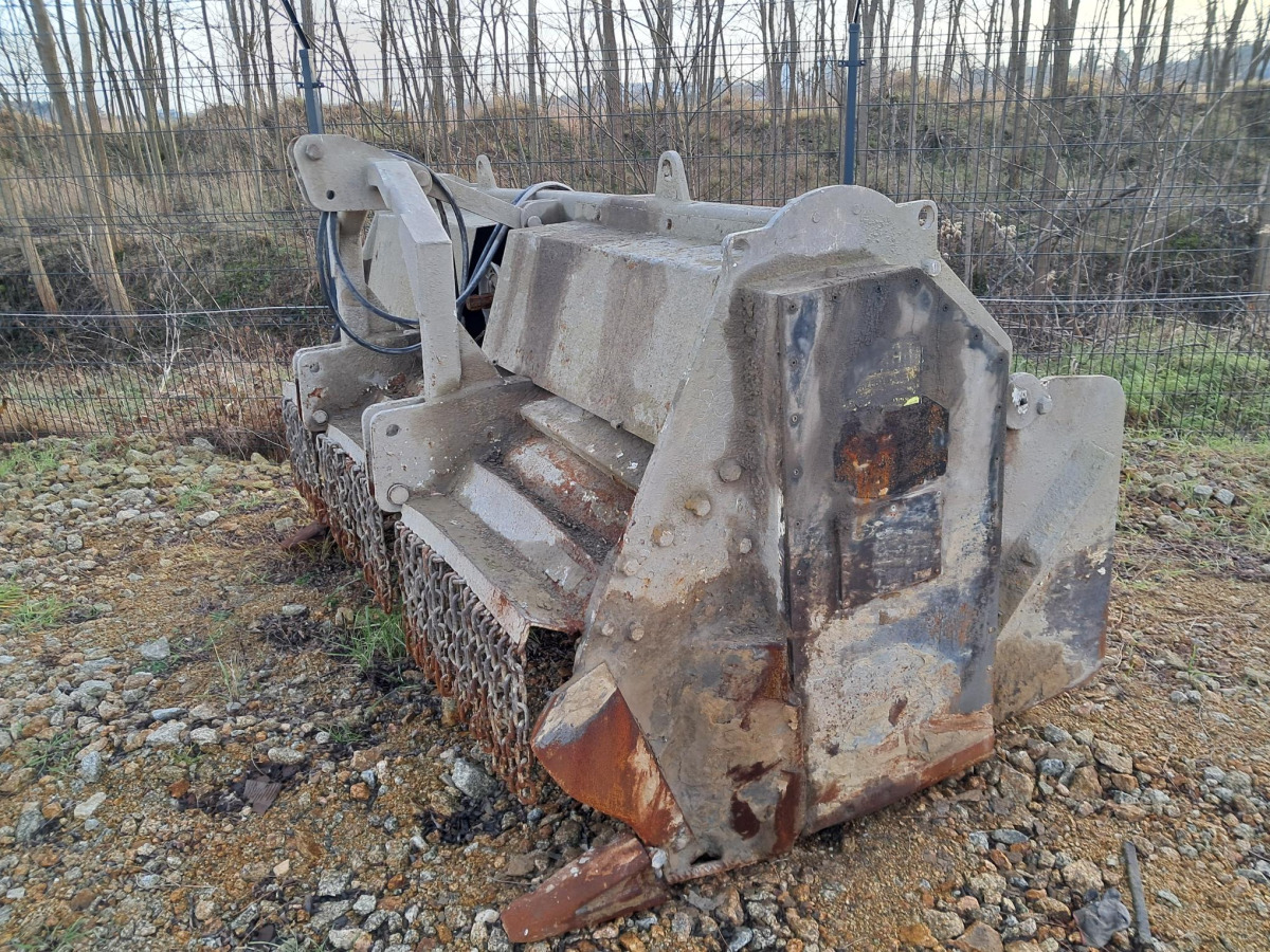 Stabilizator gruntu TOZAMET FG-650B – 2400 mm – 650 mm – wał 310 obr/min - Grunto stabilizatorius: foto 2 Stabilizator gruntu TOZAMET FG-650B – 2400 mm – 650 mm – wał 310 obr/min - Grunto stabilizatorius: foto 2