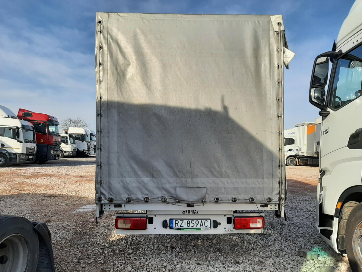 VOLKSWAGEN CRAFTER PLANDEKA - Tentinis mikroautobusas: foto 4 VOLKSWAGEN CRAFTER PLANDEKA - Tentinis mikroautobusas: foto 4
