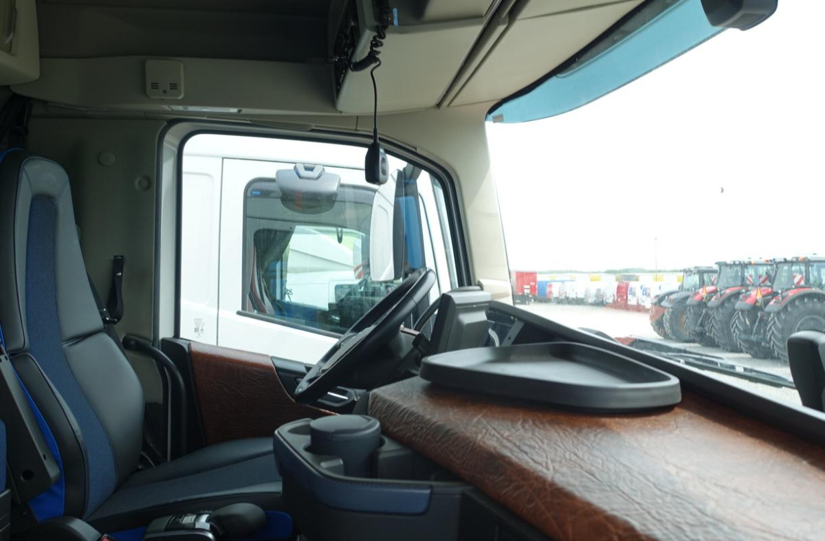 VOLVO FH 500 HAKOWIEC - Hook-lift sunkvežimis: foto 5 VOLVO FH 500 HAKOWIEC - Hook-lift sunkvežimis: foto 5