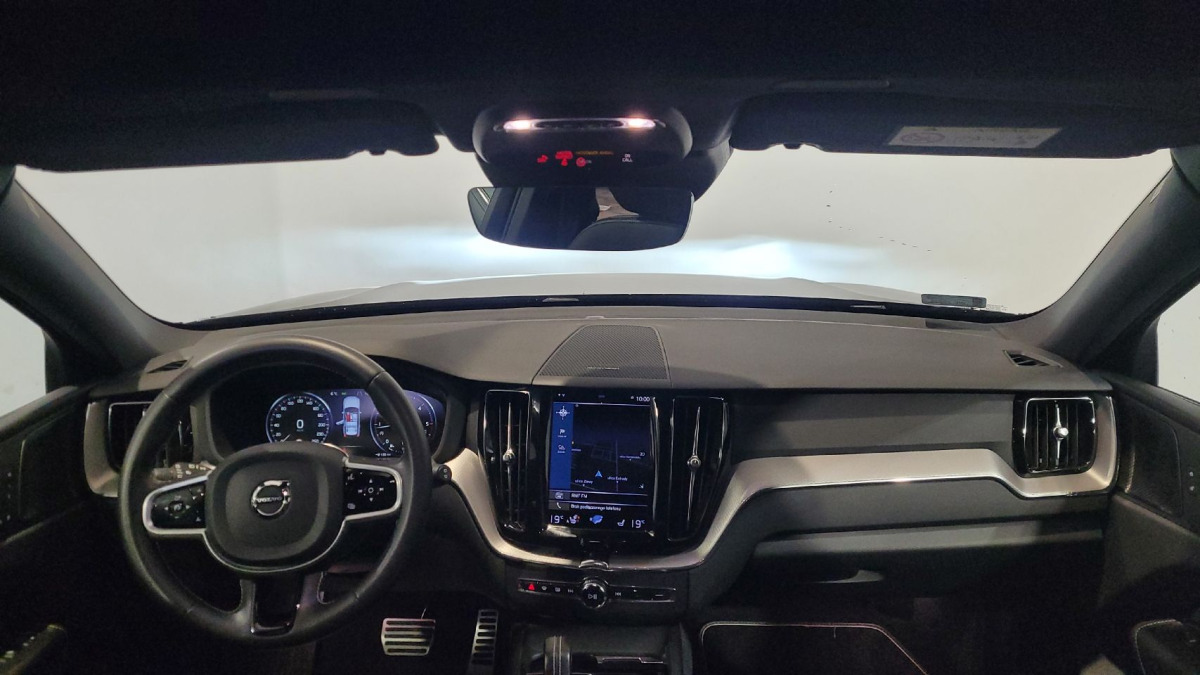 VOLVO XC-60 SUV - Visureigis: foto 5 VOLVO XC-60 SUV - Visureigis: foto 5