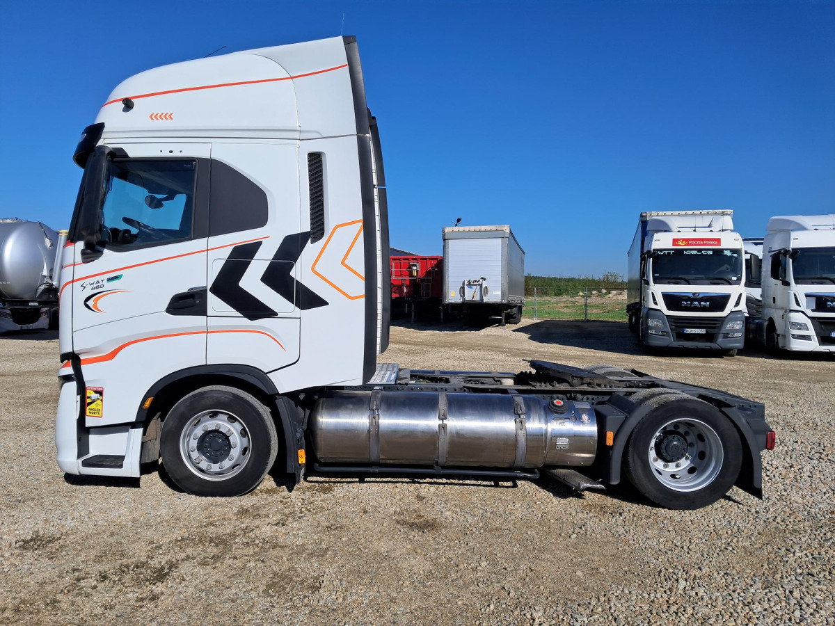 IVECO AS440ST/FP LT LNG CIĄGNIK SIODŁOWY - Vilkikas: foto 4 IVECO AS440ST/FP LT LNG CIĄGNIK SIODŁOWY - Vilkikas: foto 4