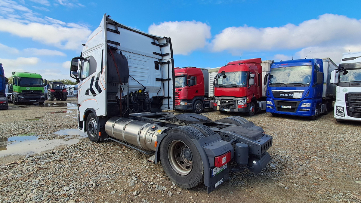 IVECO AS440ST/FP LT LNG CIĄGNIK SIODŁOWY - Vilkikas: foto 5 IVECO AS440ST/FP LT LNG CIĄGNIK SIODŁOWY - Vilkikas: foto 5