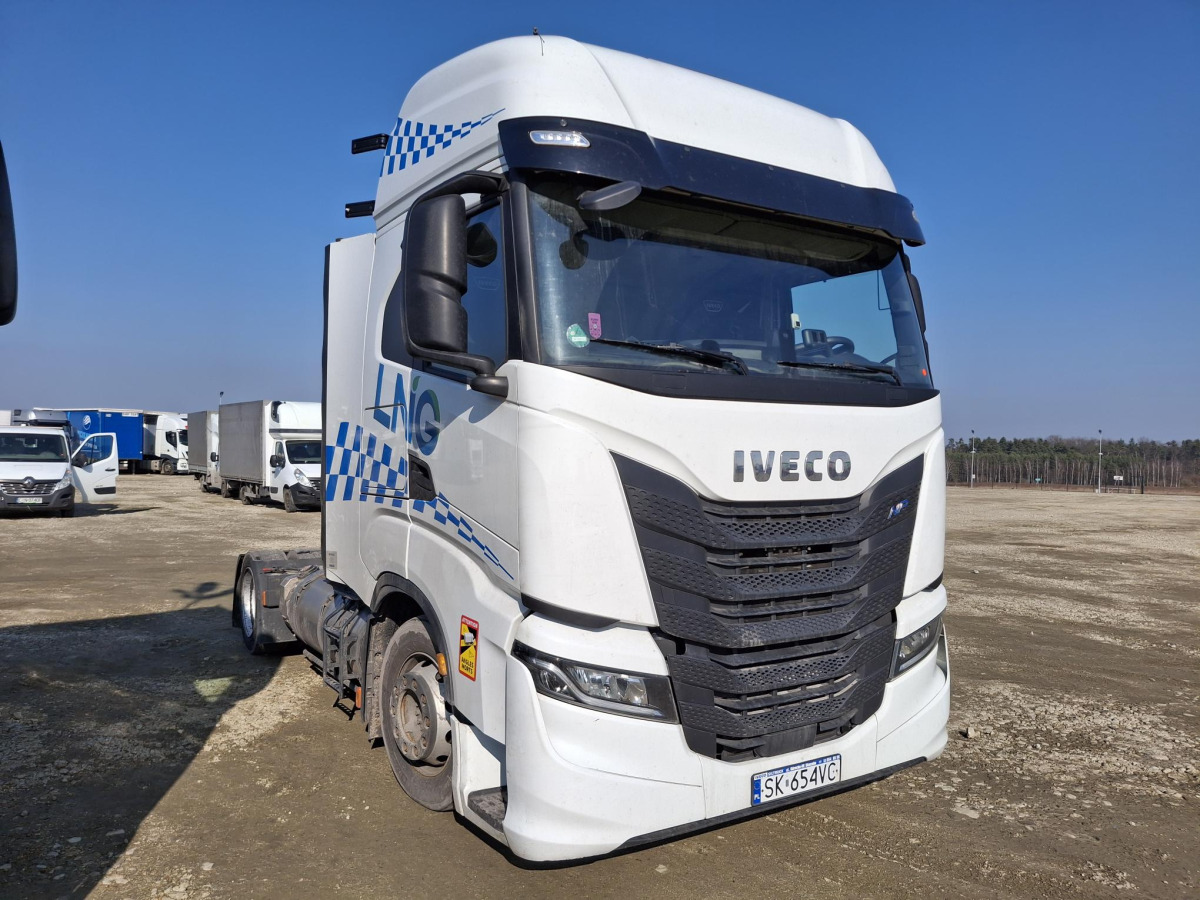 IVECO AS440ST/FP LT LNG CIĄGNIK SIODŁOWY - Vilkikas: foto 1 IVECO AS440ST/FP LT LNG CIĄGNIK SIODŁOWY - Vilkikas: foto 1
