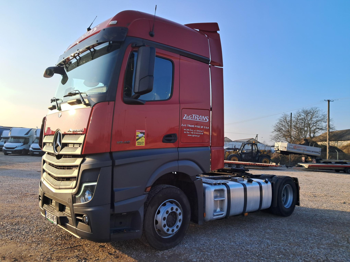 MERCEDES BENZ ACTROS CIĄGNIK SIODŁOWY - Vilkikas: foto 3 MERCEDES BENZ ACTROS CIĄGNIK SIODŁOWY - Vilkikas: foto 3