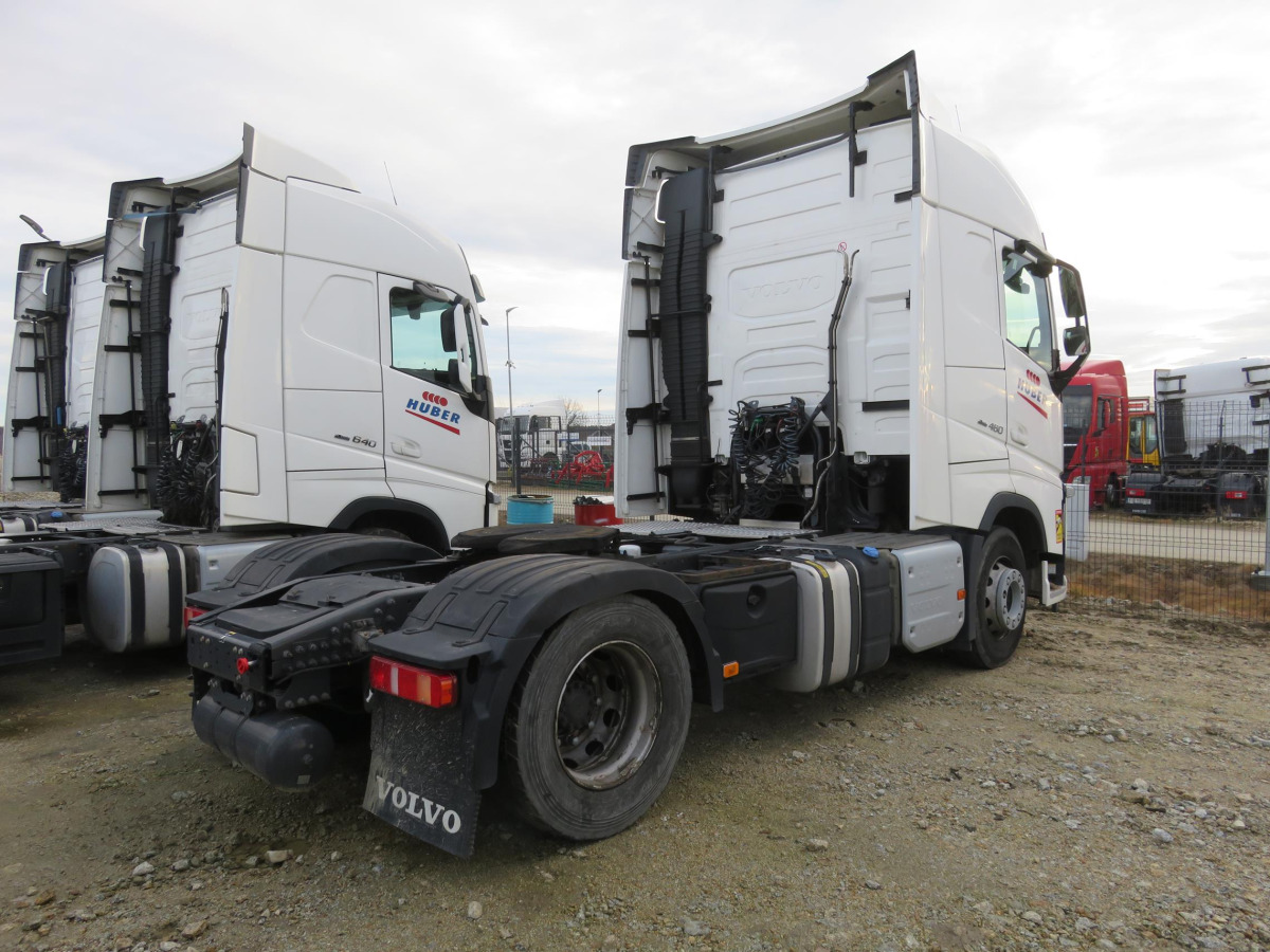 VOLVO FH 460 CIĄGNIK SIODŁOWY - Vilkikas: foto 4 VOLVO FH 460 CIĄGNIK SIODŁOWY - Vilkikas: foto 4
