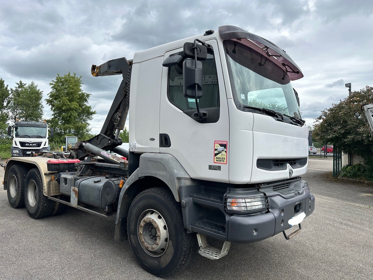 RENAULT KERAX 370 DCI - Hook-lift sunkvežimis: foto 4 RENAULT KERAX 370 DCI - Hook-lift sunkvežimis: foto 4
