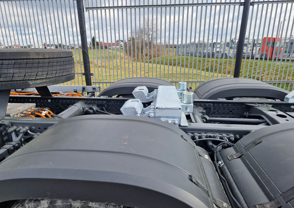 Mercedes-Benz eActros 400 6x2 BDF Elektryczny - Konteineris-vežimus/ Sukeisti kūną sunkvežimis, Elektrinis sunkvežimis: foto 5 Mercedes-Benz eActros 400 6x2 BDF Elektryczny - Konteineris-vežimus/ Sukeisti kūną sunkvežimis, Elektrinis sunkvežimis: foto 5
