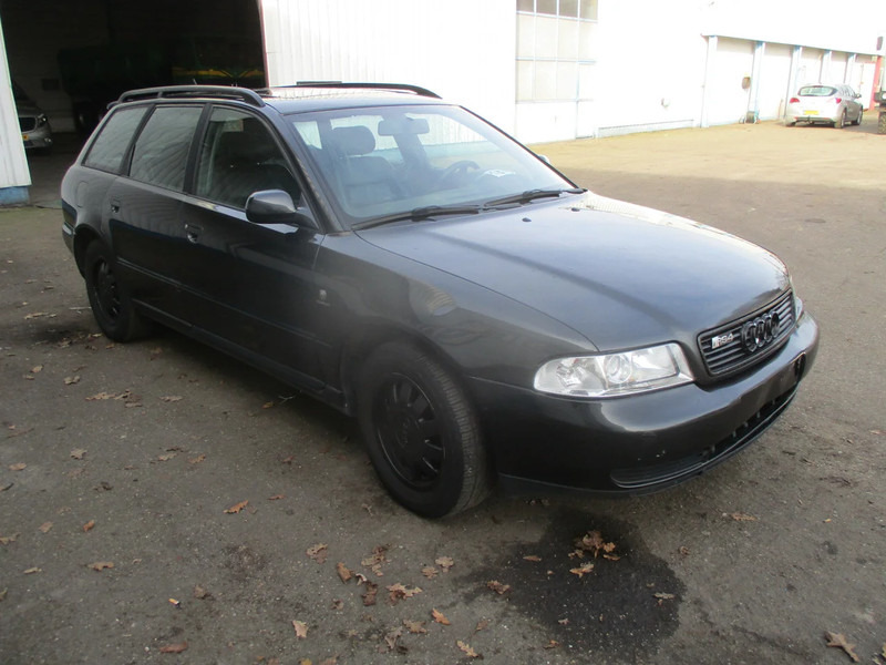 Audi A4 Avant 1.9 tdi , S-Line , Manual , Airco , EXPORT - Lengvasis automobilis: foto 4 Audi A4 Avant 1.9 tdi , S-Line , Manual , Airco , EXPORT - Lengvasis automobilis: foto 4