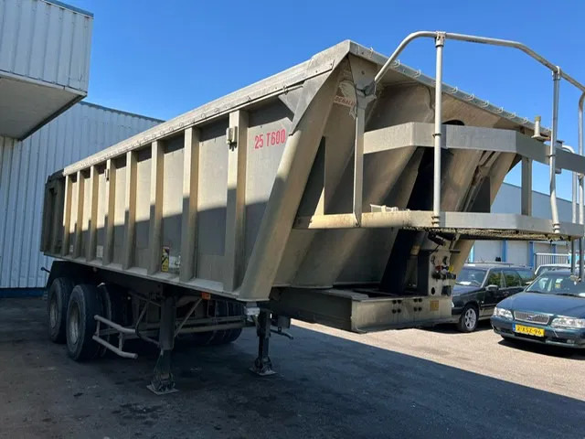 Benalu 2 Axle , 8 Tyres , Alu Tipper , Spring Suspension , Drum Brakes - Savivartis puspriekabė: foto 3 Benalu 2 Axle , 8 Tyres , Alu Tipper , Spring Suspension , Drum Brakes - Savivartis puspriekabė: foto 3