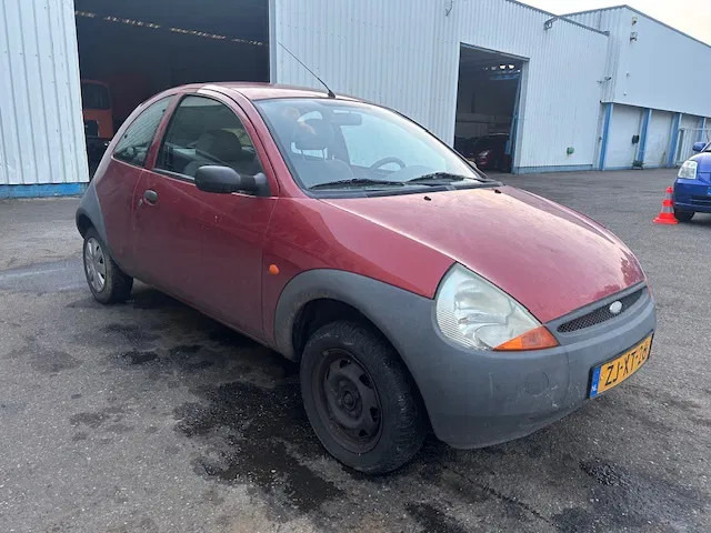 Ford Ka 1.3 , export / handel - Hečbekas: foto 4 Ford Ka 1.3 , export / handel - Hečbekas: foto 4