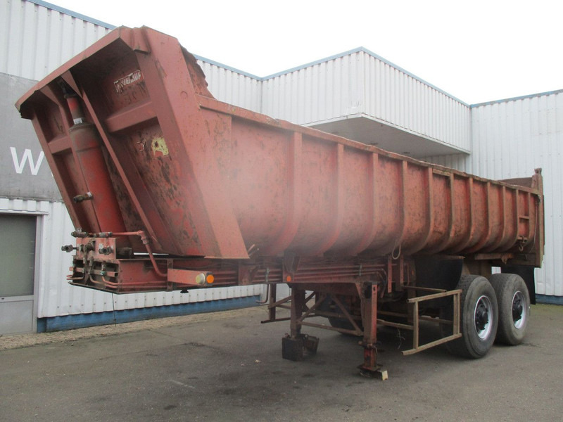 Fruehauf D33C , 2 axle , Steel tipper trailer , Drum Brakes , Spring suspension - Savivartis puspriekabė: foto 1 Fruehauf D33C , 2 axle , Steel tipper trailer , Drum Brakes , Spring suspension - Savivartis puspriekabė: foto 1