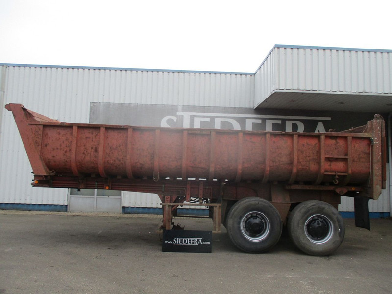 Fruehauf D33C , 2 axle , Steel tipper trailer , Drum Brakes , Spring suspension - Savivartis puspriekabė: foto 2 Fruehauf D33C , 2 axle , Steel tipper trailer , Drum Brakes , Spring suspension - Savivartis puspriekabė: foto 2