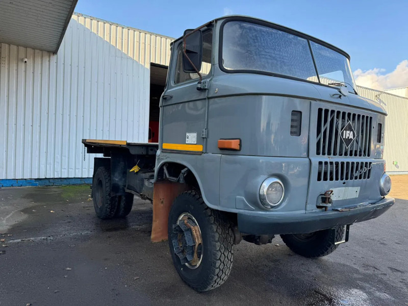 IFA W 50 LA , 4x4 - Platforminis/ Bortinis sunkvežimis: foto 5 IFA W 50 LA , 4x4 - Platforminis/ Bortinis sunkvežimis: foto 5