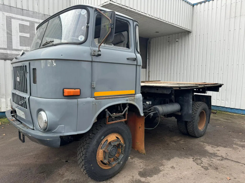 IFA W 50 LA , 4x4 - Platforminis/ Bortinis sunkvežimis: foto 1 IFA W 50 LA , 4x4 - Platforminis/ Bortinis sunkvežimis: foto 1