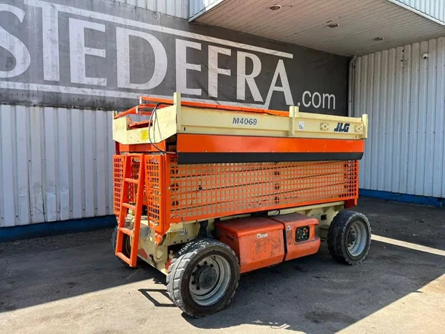 JLG M4069 , Electric Scissorlift , Missing Upper Contoller, Working NOT Tested !! - Žirklinis keltuvas: foto 4 JLG M4069 , Electric Scissorlift , Missing Upper Contoller, Working NOT Tested !! - Žirklinis keltuvas: foto 4