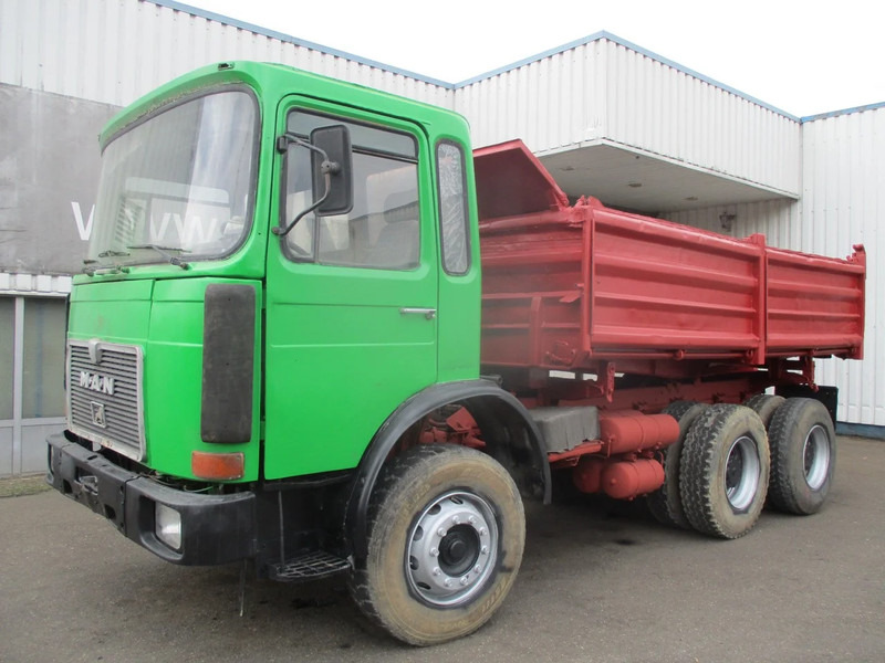 Savivartis sunkvežimis MAN 26.280 , Manual , 6x4 , 3 Way Tipper , Spring suspension: foto 8