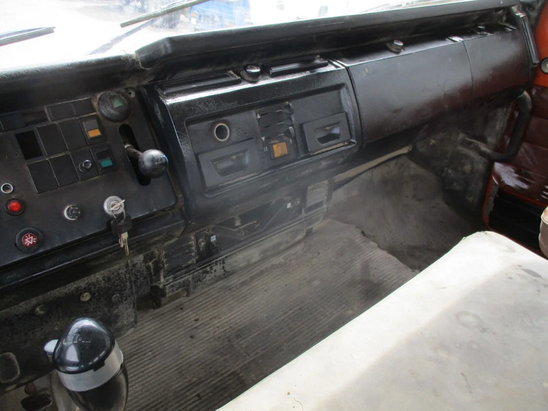 Savivartis sunkvežimis MAN 26.321 6x4 , 3 way tipper , ZF Manual , Spring suspension: foto 12 Savivartis sunkvežimis MAN 26.321 6x4 , 3 way tipper , ZF Manual , Spring suspension: foto 12