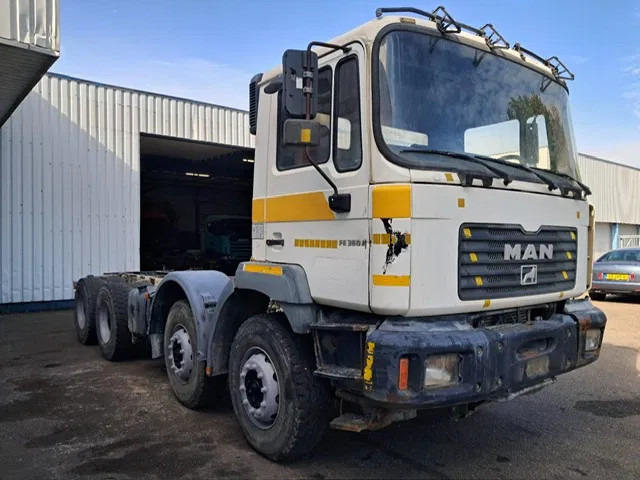 MAN 35-364 / FE 360 A , 8x4 , Spring Suspension , ZF Manual , Airco - Važiuoklės sunkvežimis: foto 4 MAN 35-364 / FE 360 A , 8x4 , Spring Suspension , ZF Manual , Airco - Važiuoklės sunkvežimis: foto 4
