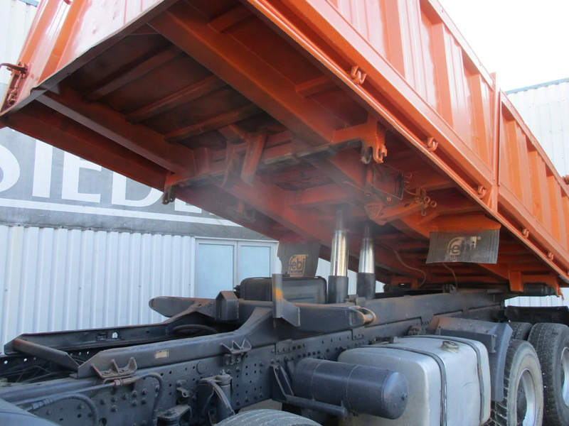 Savivartis sunkvežimis MAN 35.414 , 8x4 , ZF Manual , EURO 3 , 3 way tipper , Spring suspension: foto 9 Savivartis sunkvežimis MAN 35.414 , 8x4 , ZF Manual , EURO 3 , 3 way tipper , Spring suspension: foto 9