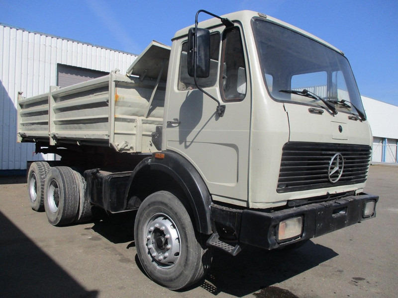 Mercedes-Benz 2633, V8 , ZF Manual , 6x4 , 3 Way tipper , Spring suspension - Savivartis sunkvežimis: foto 4 Mercedes-Benz 2633, V8 , ZF Manual , 6x4 , 3 Way tipper , Spring suspension - Savivartis sunkvežimis: foto 4