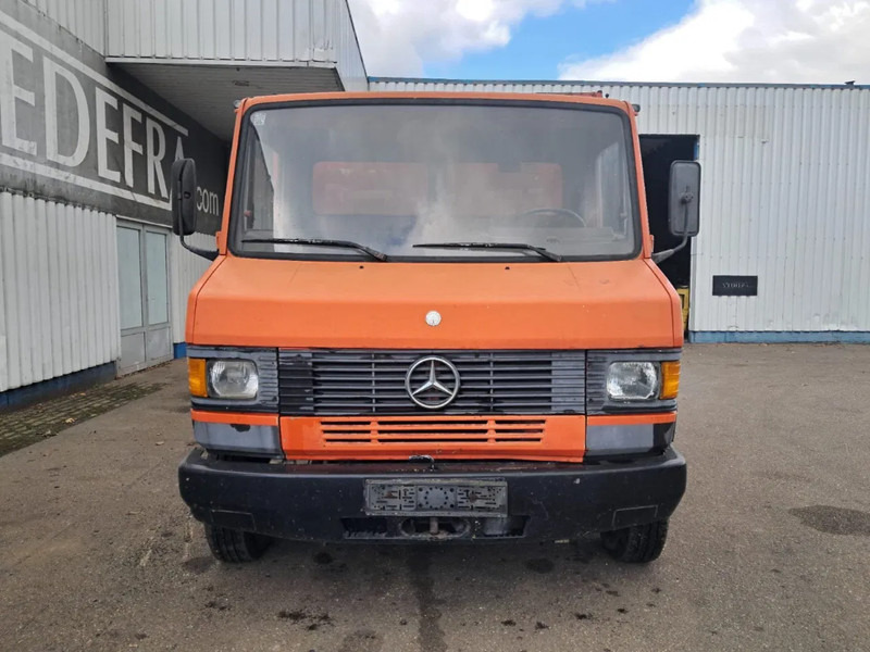 Mercedes-Benz 609 D, Manual , Spring Suspension - Platforminis/ Bortinis sunkvežimis: foto 5 Mercedes-Benz 609 D, Manual , Spring Suspension - Platforminis/ Bortinis sunkvežimis: foto 5