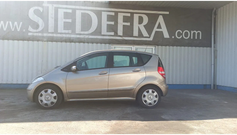 Mercedes-Benz A-Klasse 170 , Airco , leder , distrbute ketting maakt lawaai - Hečbekas: foto 2 Mercedes-Benz A-Klasse 170 , Airco , leder , distrbute ketting maakt lawaai - Hečbekas: foto 2