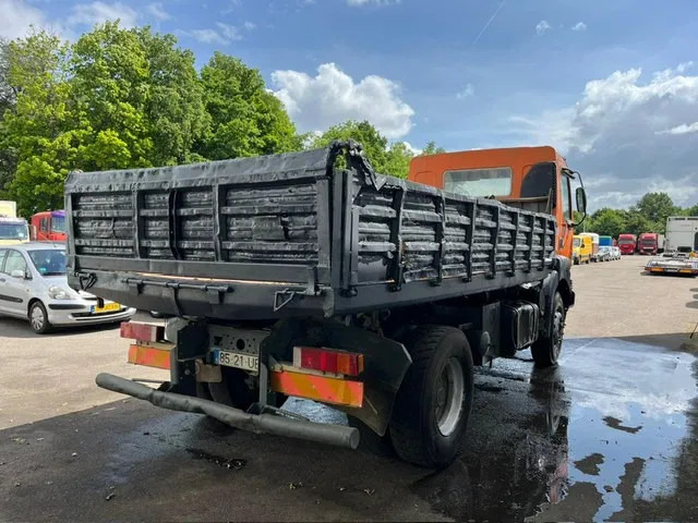 Renault Kerax 270 DCI , Manual , 3 way tipper , Spring suspension - Savivartis sunkvežimis: foto 3 Renault Kerax 270 DCI , Manual , 3 way tipper , Spring suspension - Savivartis sunkvežimis: foto 3
