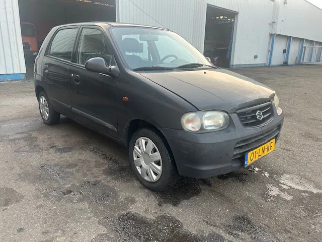Suzuki Alto 1.0 - 16V , 5 drs. , Handel / export - Hečbekas: foto 4 Suzuki Alto 1.0 - 16V , 5 drs. , Handel / export - Hečbekas: foto 4