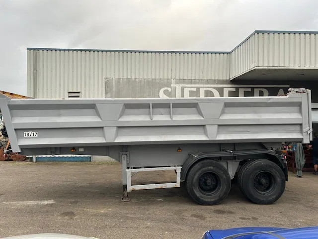 Trax 2 Axle Steel Tipper , Spring Suspension , Drum Brakes - Savivartis puspriekabė: foto 2 Trax 2 Axle Steel Tipper , Spring Suspension , Drum Brakes - Savivartis puspriekabė: foto 2