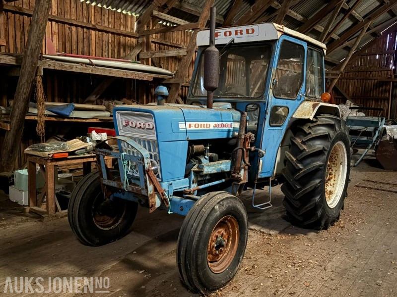 1975 FORD 4000 MED FRONTLASTER - Traktorius: foto 1 1975 FORD 4000 MED FRONTLASTER - Traktorius: foto 1