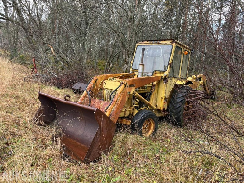 1975 FORD 4550 TRAKTORGRAVER - Traktorius: foto 1 1975 FORD 4550 TRAKTORGRAVER - Traktorius: foto 1