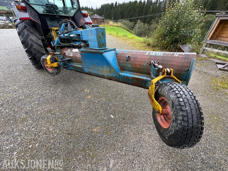 1993 Valtra 6100 Turbo m/ Quicke 640 laster og etterhengende brøyteskjær - Traktorius: foto 5 1993 Valtra 6100 Turbo m/ Quicke 640 laster og etterhengende brøyteskjær - Traktorius: foto 5