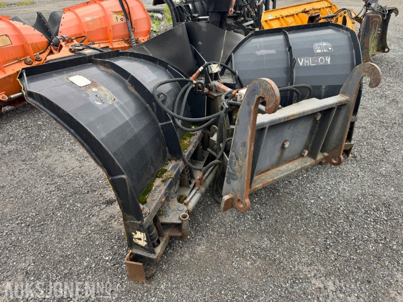 1996 Tellefsdal V-plog – V2700 - robust norskprodusert brøyteutstyr - Statybinė įranga: foto 3 1996 Tellefsdal V-plog – V2700 - robust norskprodusert brøyteutstyr - Statybinė įranga: foto 3