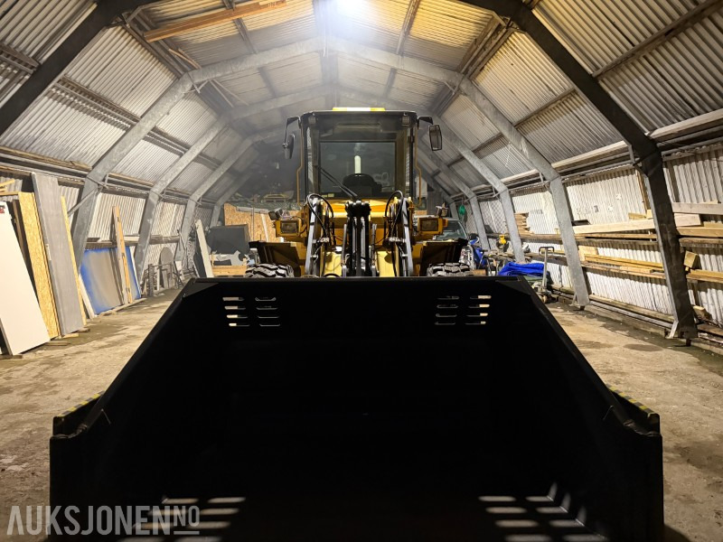 1996 Volvo L70C - Klappvinge - Sentralsmøring - 18 290t - Ratinis krautuvas: foto 2 1996 Volvo L70C - Klappvinge - Sentralsmøring - 18 290t - Ratinis krautuvas: foto 2