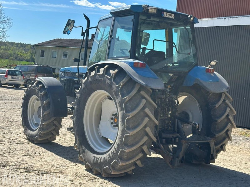 1998 New Holland 8340 SLE - Traktor - Traktorius: foto 3 1998 New Holland 8340 SLE - Traktor - Traktorius: foto 3