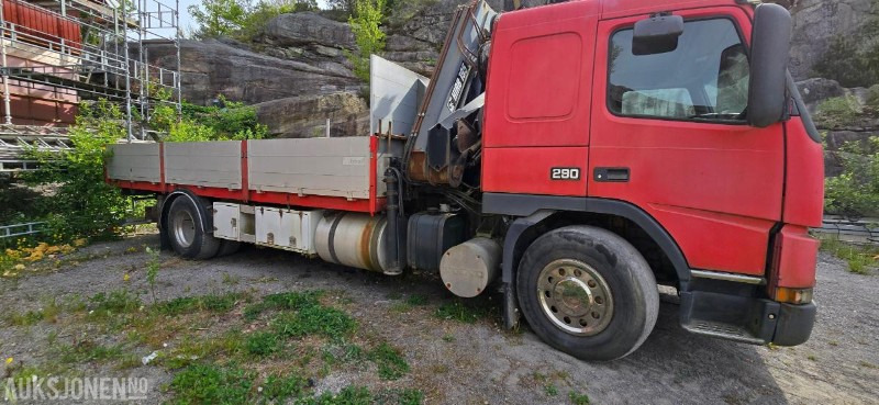 1999 Volvo FM7 42R 4X2 Reparasjonsobjekt Hiab 195-4 - Sunkvežimis su kranu: foto 3 1999 Volvo FM7 42R 4X2 Reparasjonsobjekt Hiab 195-4 - Sunkvežimis su kranu: foto 3