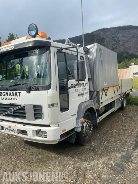 2000 Volvo FL 608 - Verkstedbil med kompressor som drives av en bensinmotor. - Platforminis/ Bortinis sunkvežimis: foto 1 2000 Volvo FL 608 - Verkstedbil med kompressor som drives av en bensinmotor. - Platforminis/ Bortinis sunkvežimis: foto 1