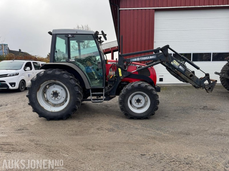 2001 Massey Ferguson 2230-4 m/Trima 320 Professional laster, 1171 timer, servicehistorikk, fremstår som godt vedlikeholdt - Traktorius: foto 3 2001 Massey Ferguson 2230-4 m/Trima 320 Professional laster, 1171 timer, servicehistorikk, fremstår som godt vedlikeholdt - Traktorius: foto 3