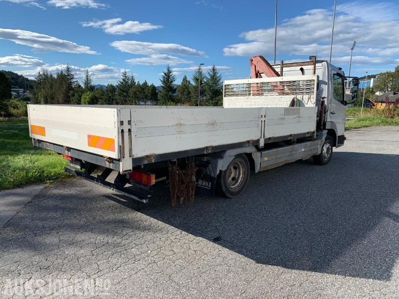 2001 Mercedes-Benz 817L/36AT - 7500 kg - Liten lastebil med kran - Platforminis/ Bortinis sunkvežimis: foto 3 2001 Mercedes-Benz 817L/36AT - 7500 kg - Liten lastebil med kran - Platforminis/ Bortinis sunkvežimis: foto 3