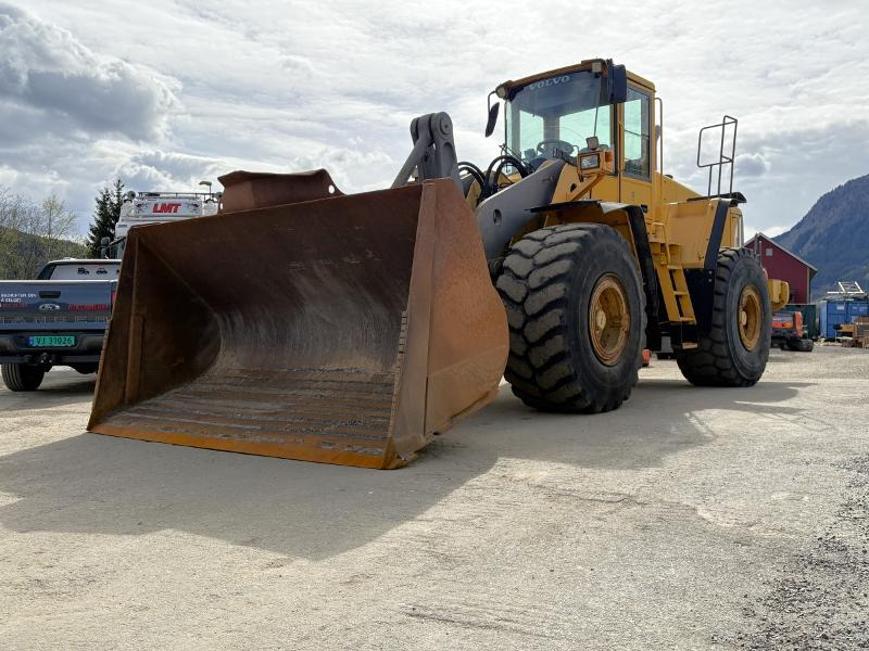 2002 Volvo L150E - 15 177 motortimer - leveres med ny sertifisering - Ratinis krautuvas: foto 1 2002 Volvo L150E - 15 177 motortimer - leveres med ny sertifisering - Ratinis krautuvas: foto 1